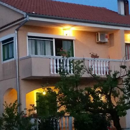 Apartments Dano Sukošan Exteriör bild