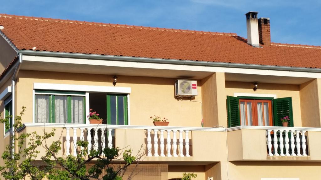 Apartments Dano Sukošan Exteriör bild